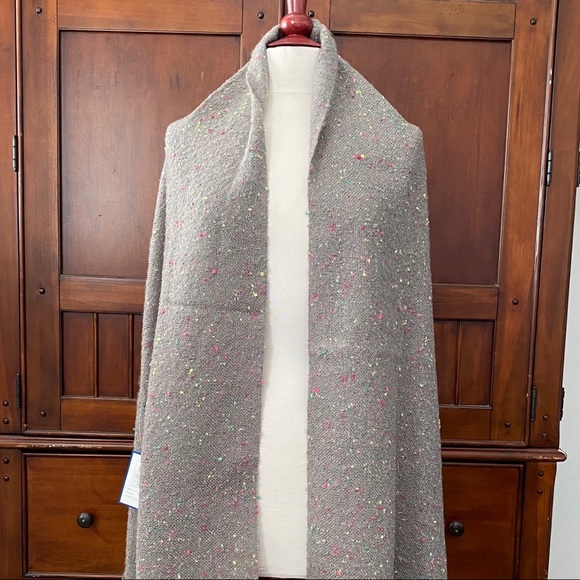 NWT Knit Wrap - Picture 3 of 7